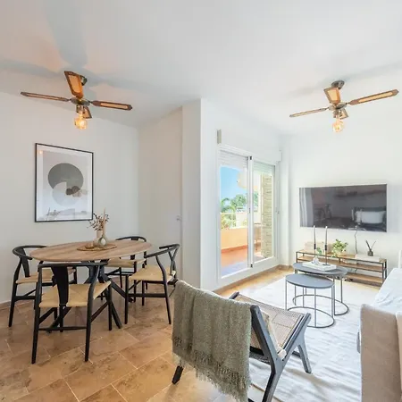 Apartment And Sea View In Riviera Del Sol